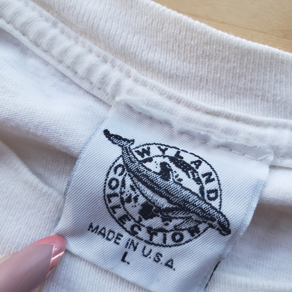 Vintage | Wyland Dolphins Shirt ๐ฌ - Picture 6 of 10
